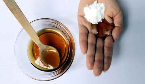 A mixture of soda powder with honey to enhance the expert