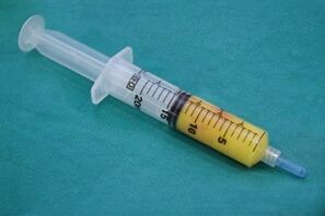 Injection with adipose tissue for penis enlargement surgery